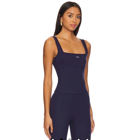 New 437 Set: The Essentials Legging and The Square Tank in Navy Size Medium - Picture 4 of 8